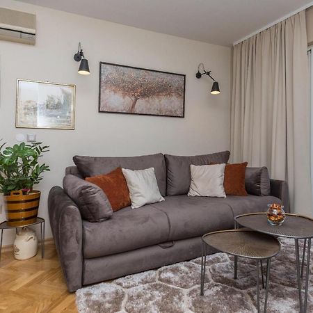 Chic Apartment Zoja Near Beach With Free Parking Makarska Bagian luar foto