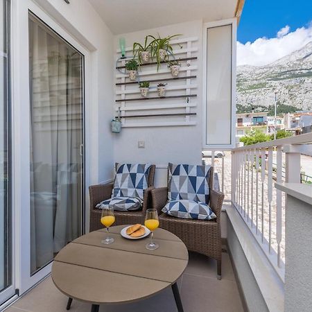 Chic Apartment Zoja Near Beach With Free Parking Makarska Bagian luar foto