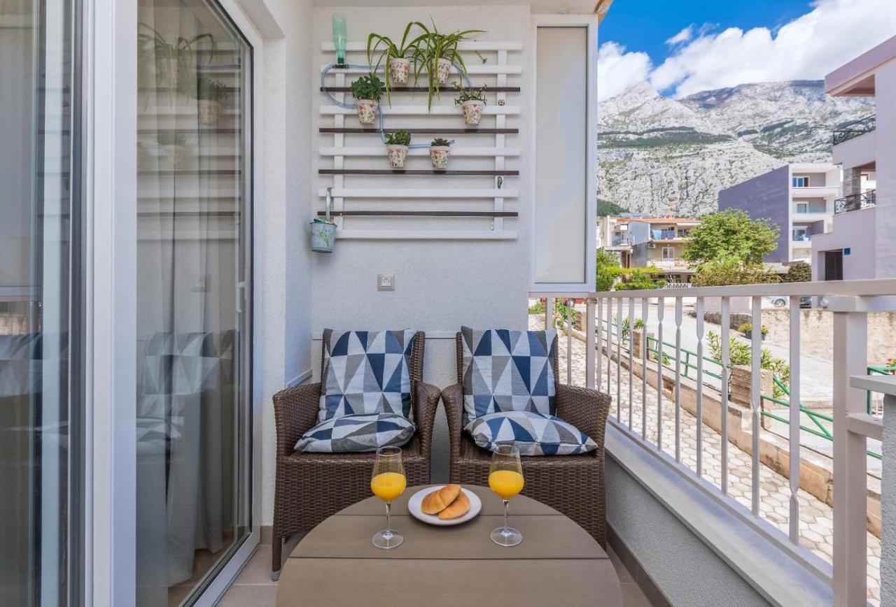 Chic Apartment Zoja Near Beach With Free Parking Makarska Bagian luar foto